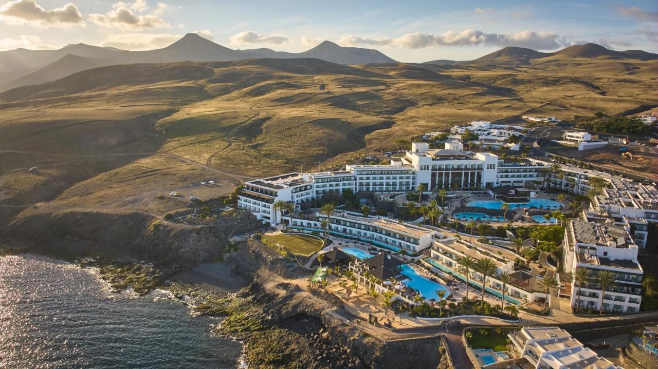 فندق هيسبيريا لانزاروتي بْوُرتو كاليرو المظهر الخارجي الصورة Aerial view of the resort