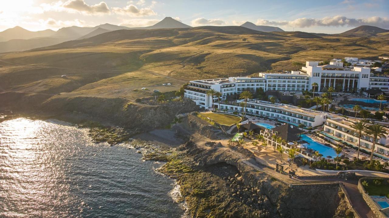 فندق هيسبيريا لانزاروتي بْوُرتو كاليرو المظهر الخارجي الصورة Aerial view of the resort