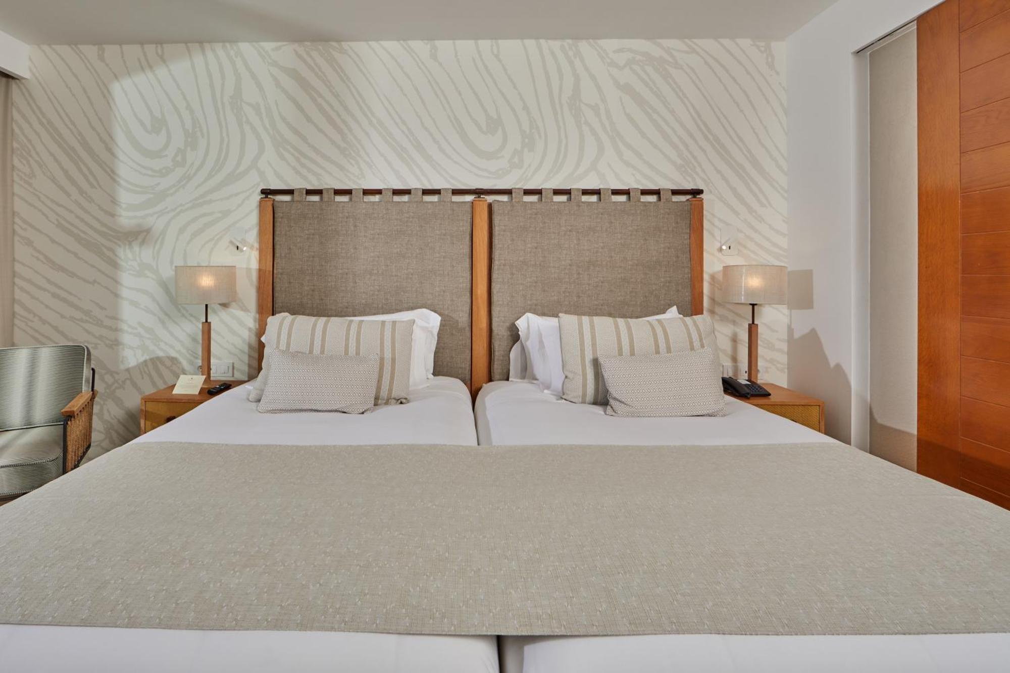 فندق هيسبيريا لانزاروتي بْوُرتو كاليرو الغرفة الصورة A bedroom at the hotel